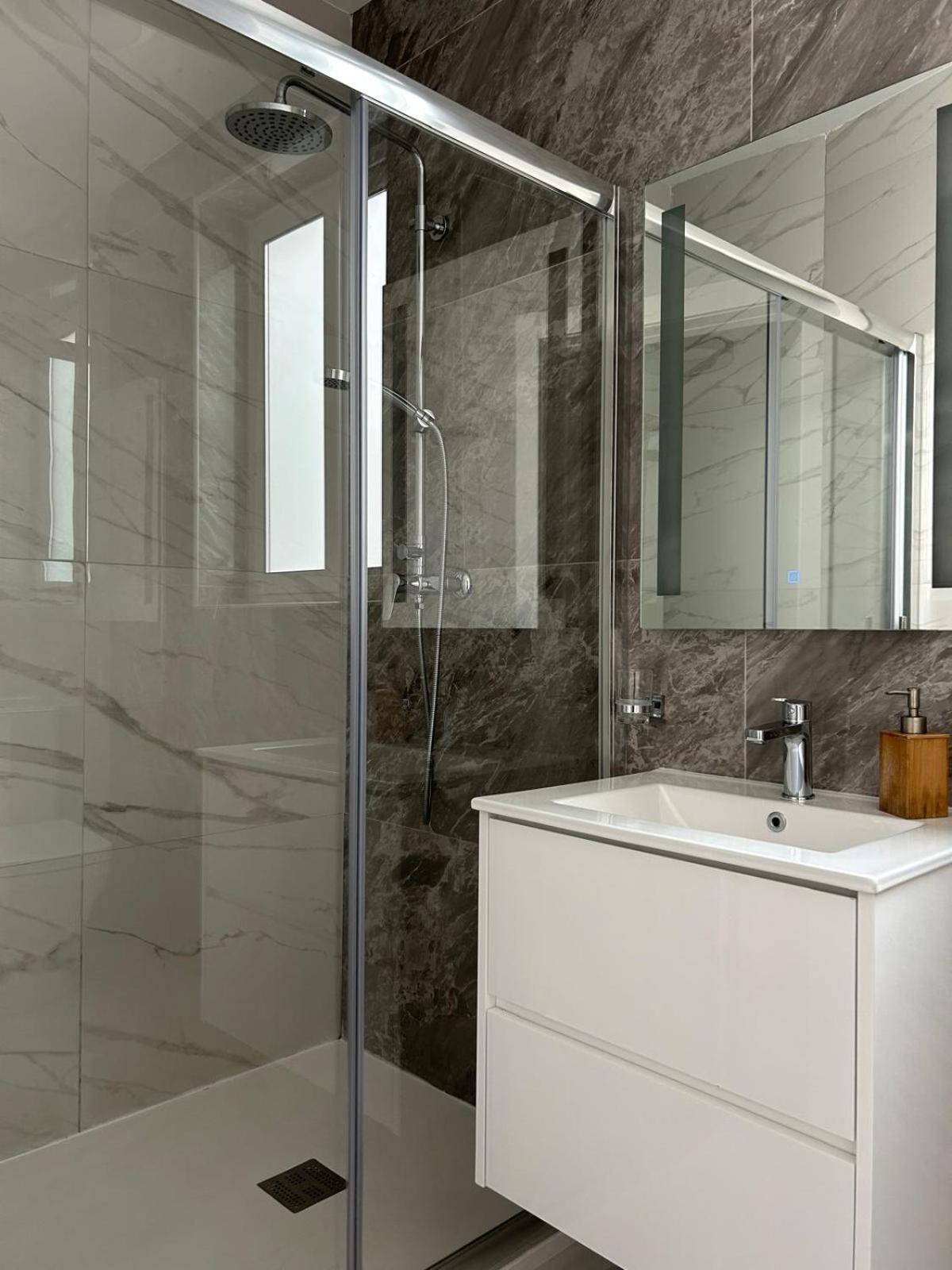 Exceptional 3-Bedroom Apartment, Sliema - Tigne Point! Luaran gambar