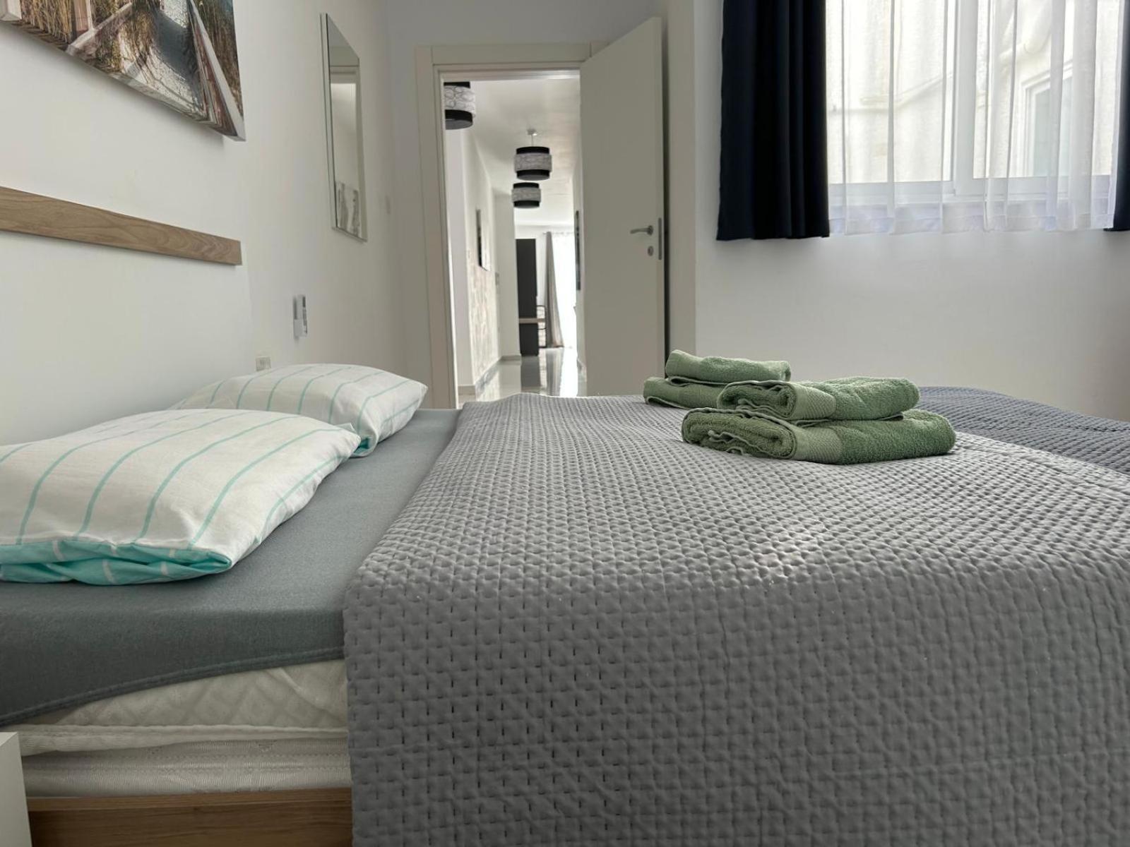 Exceptional 3-Bedroom Apartment, Sliema - Tigne Point! Luaran gambar