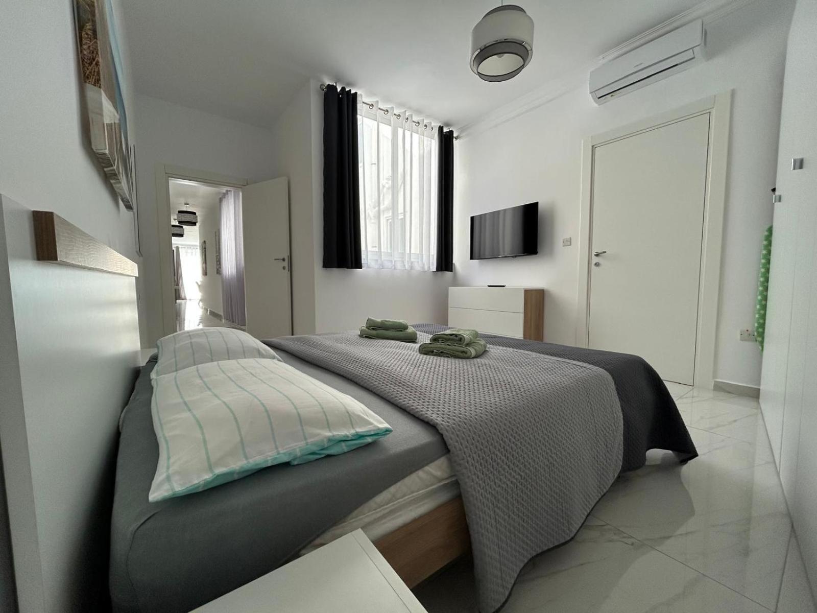 Exceptional 3-Bedroom Apartment, Sliema - Tigne Point! Luaran gambar