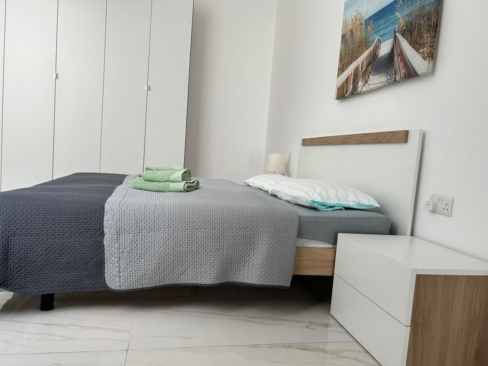 Exceptional 3-Bedroom Apartment, Sliema - Tigne Point! Luaran gambar