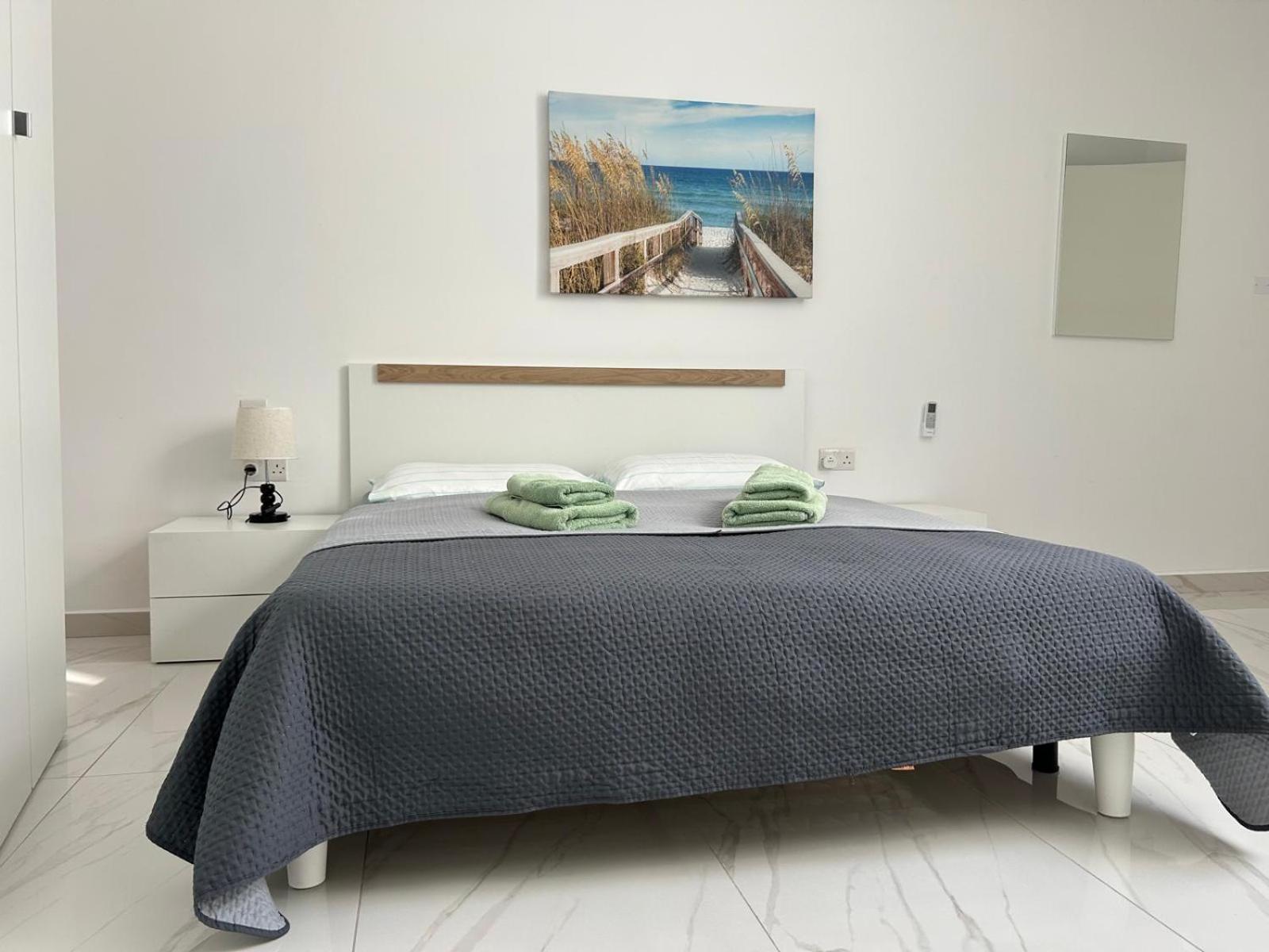 Exceptional 3-Bedroom Apartment, Sliema - Tigne Point! Luaran gambar